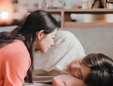 很多已婚女人，之所以会出轨，是夫妻俩相互没了欲望